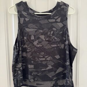 Lululemon / Train to Be Tank Top / Mosaic Multiply Black Gull Grey / Size 10